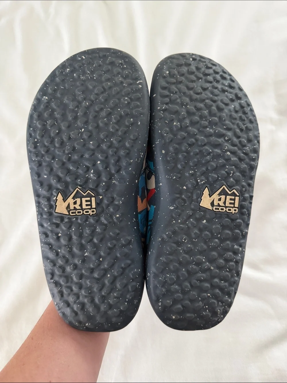 REI Co-op Camp Dreamer slip-on shoes Size 4Y Kids Unisex All Over Animal Print